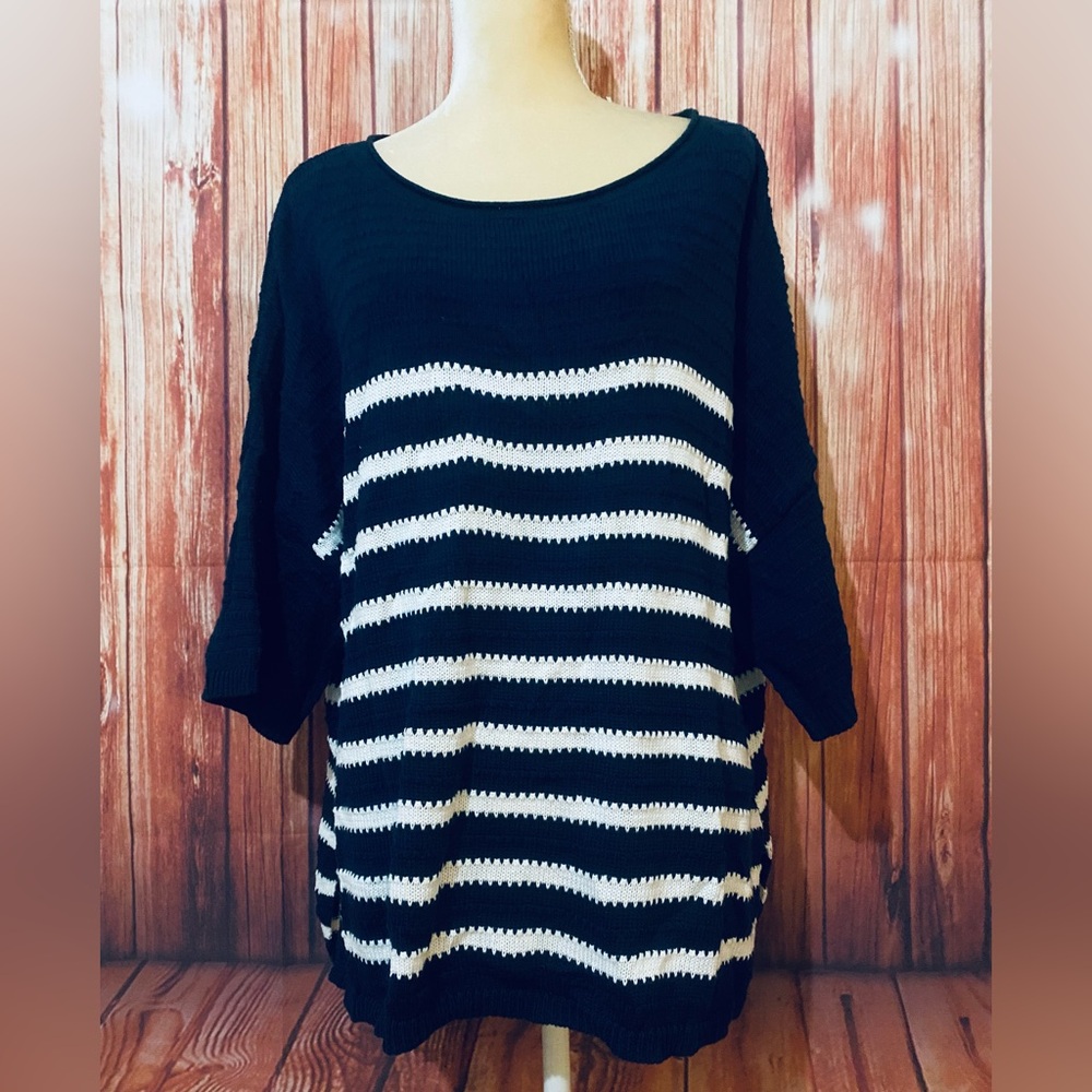 Women’s Medium Sweater Time Tru Blue White Striped Oversized Knit 3/4 Sleeves